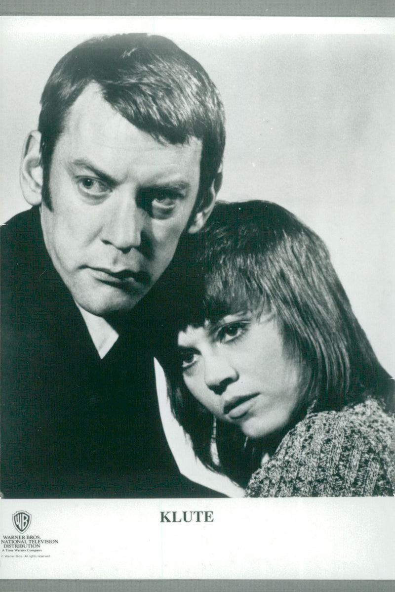 Jane Fonda like Bree Daniels and Donald Sutherland as John Klute in the movie "Klute - a smart snut" - Vintage Photograph