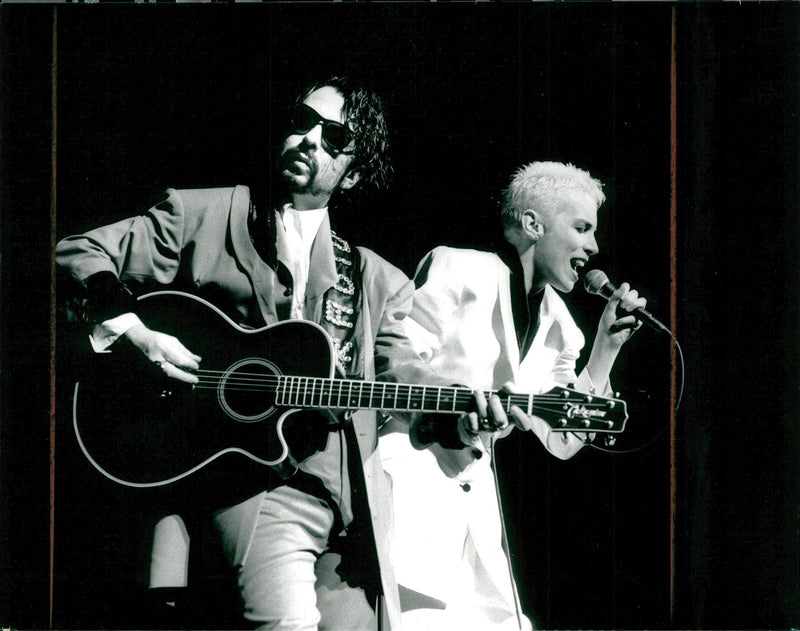 Concert image of Dave Stewart and Annie Lennox in the Globe. - Vintage Photograph
