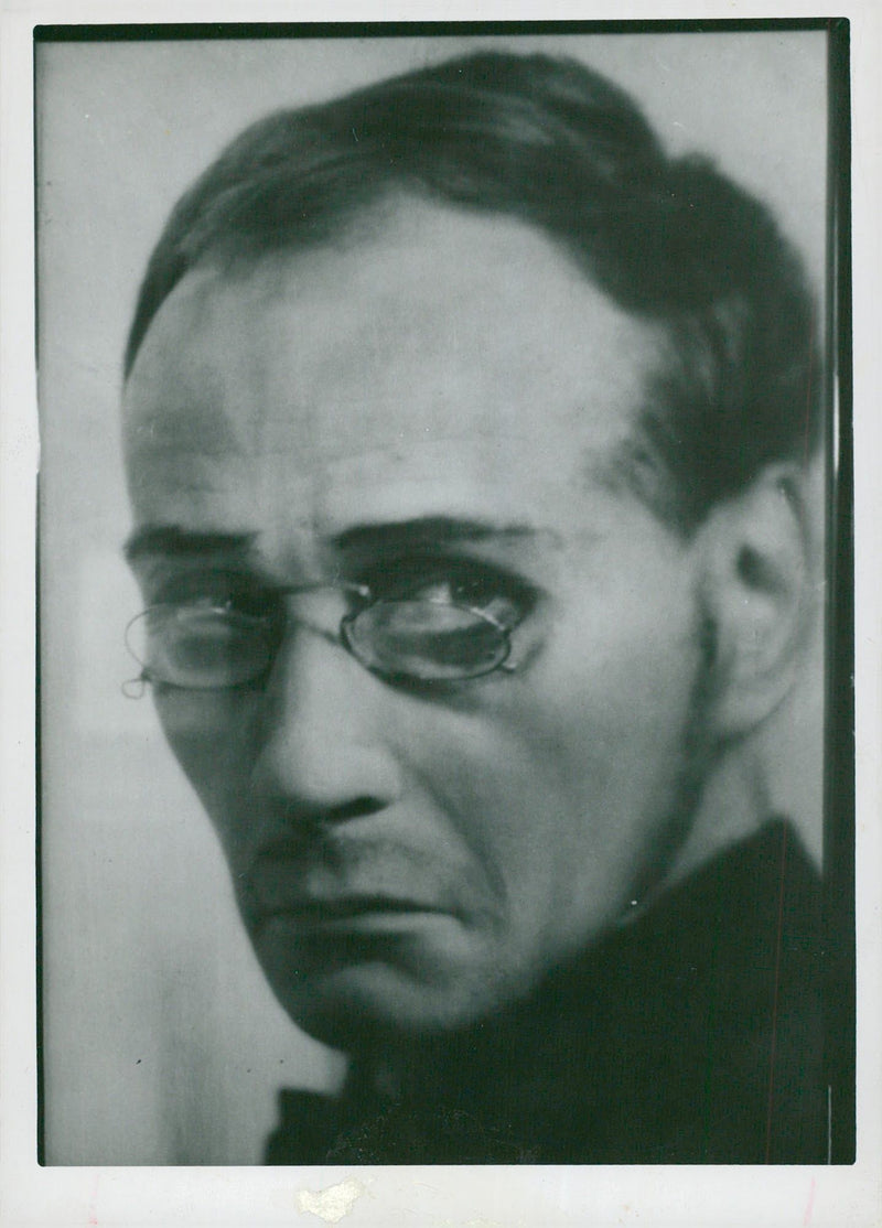 GÃ¶sta Ekman the elder in the role of poet Philip in "Maybe a poet" - Year 1933 - Vintage Photograph