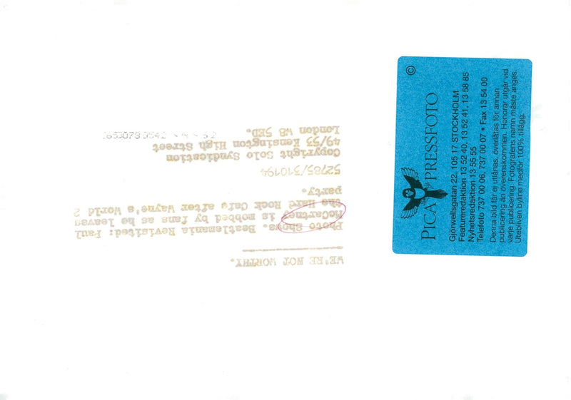 Paul McCartney tries to youth the crowd - Vintage Photograph