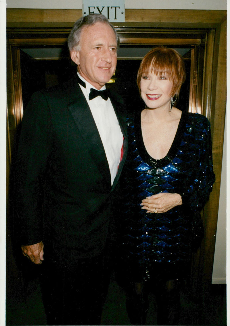 Shirley MacLaine together with politician Andrew Peacock - Vintage Photograph