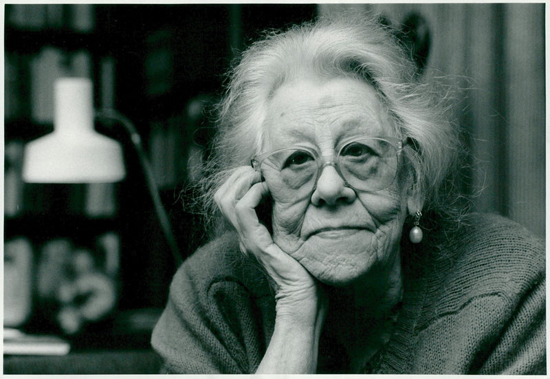 Alice Lyttkens in close-up - Vintage Photograph