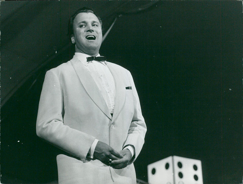 Nicolai Gedda participates in Svenska Dagbladet Christmas Concert. - Vintage Photograph