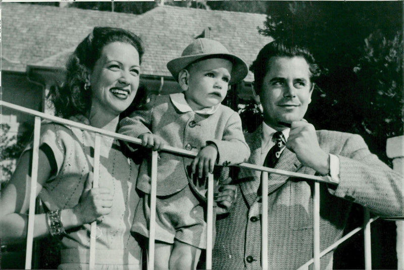 Glenn Ford's son, Peter Ford, along with his wife Lynda Gundersen and children - Vintage Photograph