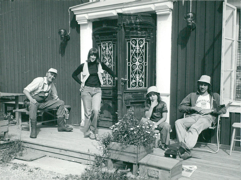 Thorbjörn Fälldin together with his wife Solveig, as well as the children Pontus and Niklas - Vintage Photograph