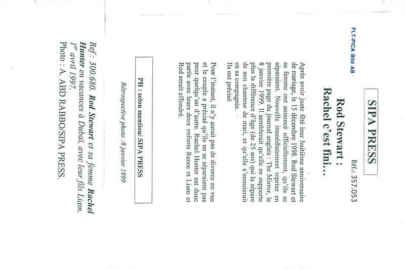 Rod Stewart with Rachel Hunter with the son Liam in Dubai - Vintage Photograph