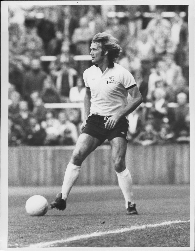 English football player Rodney William Marsh during a football match. - Vintage Photograph