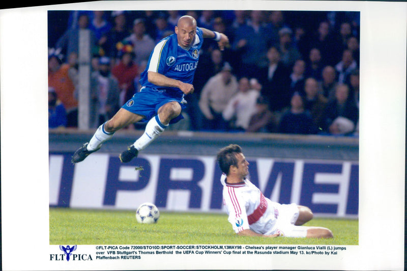 Chelsea captain Gianluca Vialli skips VFB Stuttgart&