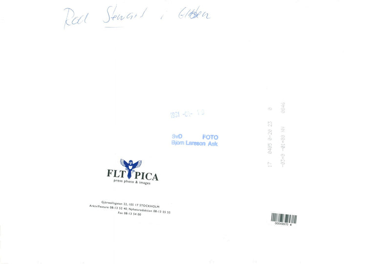 Rod Stewart appears in the Globe - Vintage Photograph