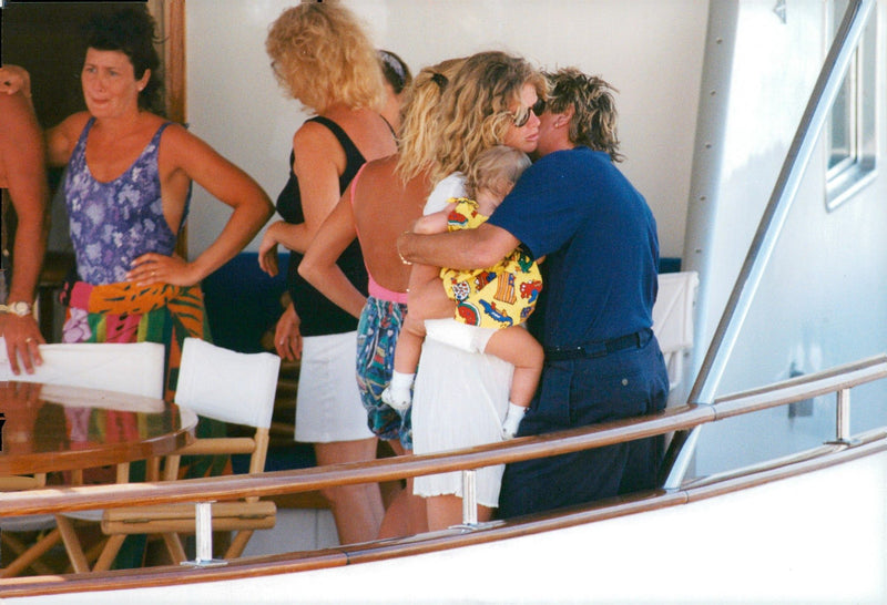 Rod Stewart and Rachel Hunter on vacation - Vintage Photograph