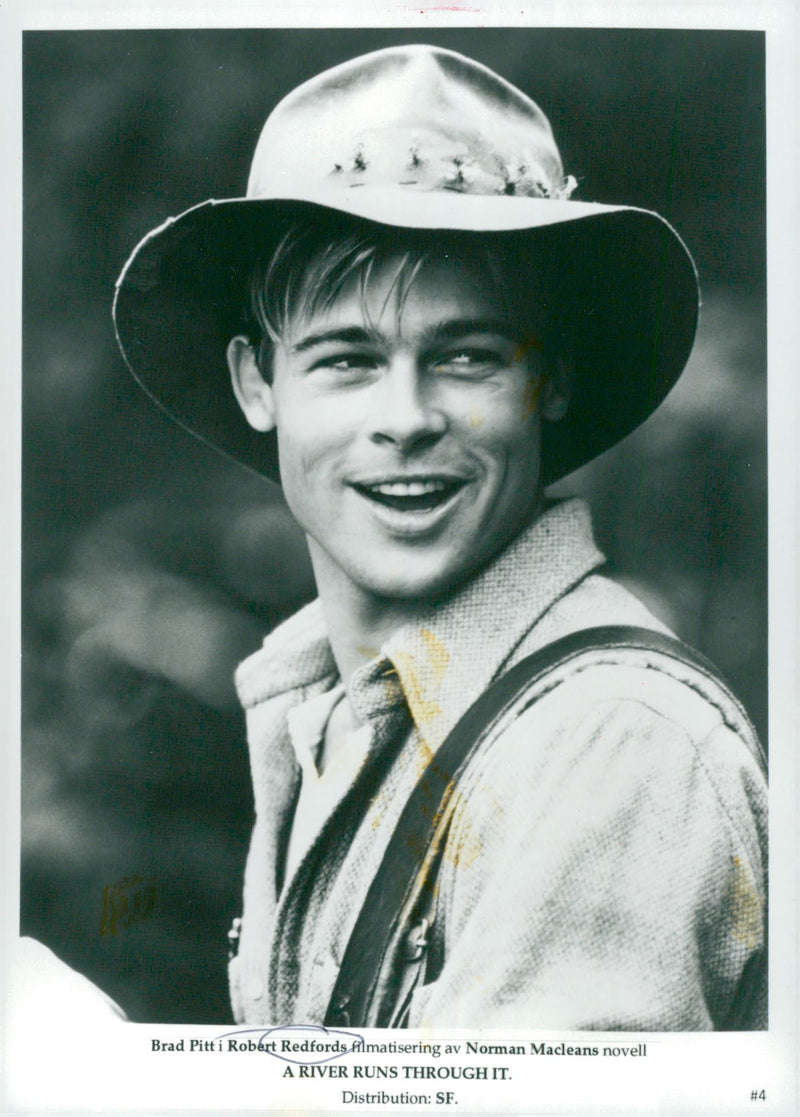 Brad Pitt in Robert Redford&#39;s filming of Norman Macleans&#39;s novel &quot;A river runs through it&quot; - Vintage Photograph