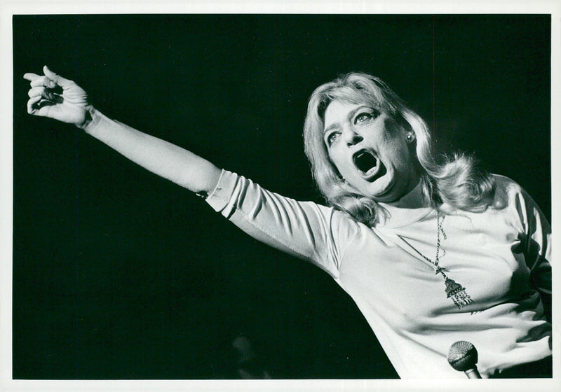 Melina Mercouri speaks during the Greece night at the Stockholm Concert Hall - Vintage Photograph