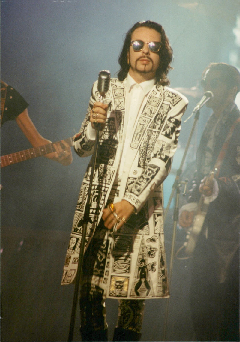 Dave Stewart appears - Vintage Photograph