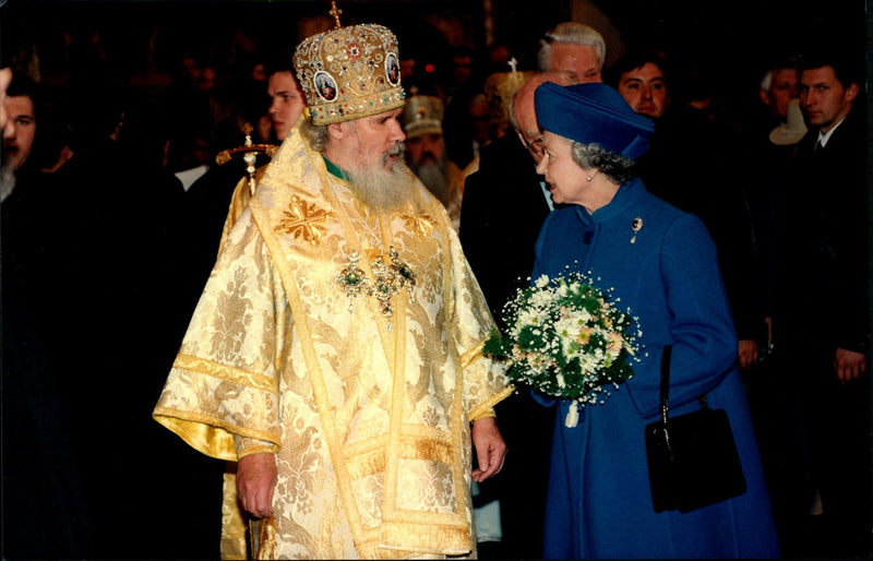 Queen Elizabeth II together with Patriarch Alexander II in the Uspensky Cathedral in Moscow - Vintage Photograph