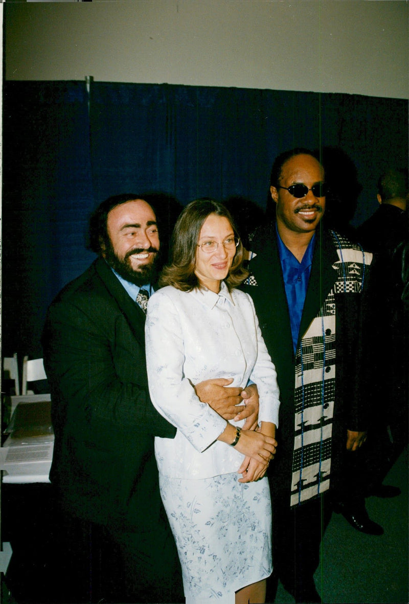 Luciano Pavarotti with his partner Nicoletta Mantovani and Stevie Wonder - Vintage Photograph