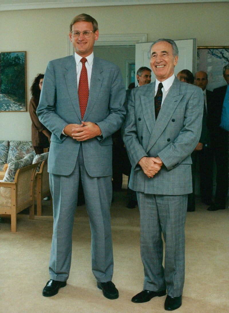 Israeli politician Shimon Peres together with Prime Minister Carl Bildt during his official visit to Sweden. - Vintage Photograph