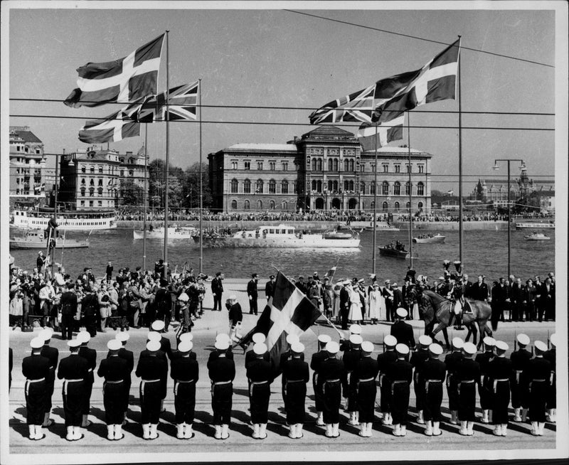 Queen Elizabeth II arrives at Logårdstrappan in Stockholm - Vintage Photograph