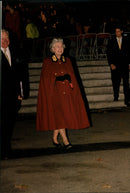 Queen Elizabeth arrives at Prince Albert&