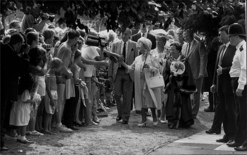 Queen Mother visits East London - Vintage Photograph