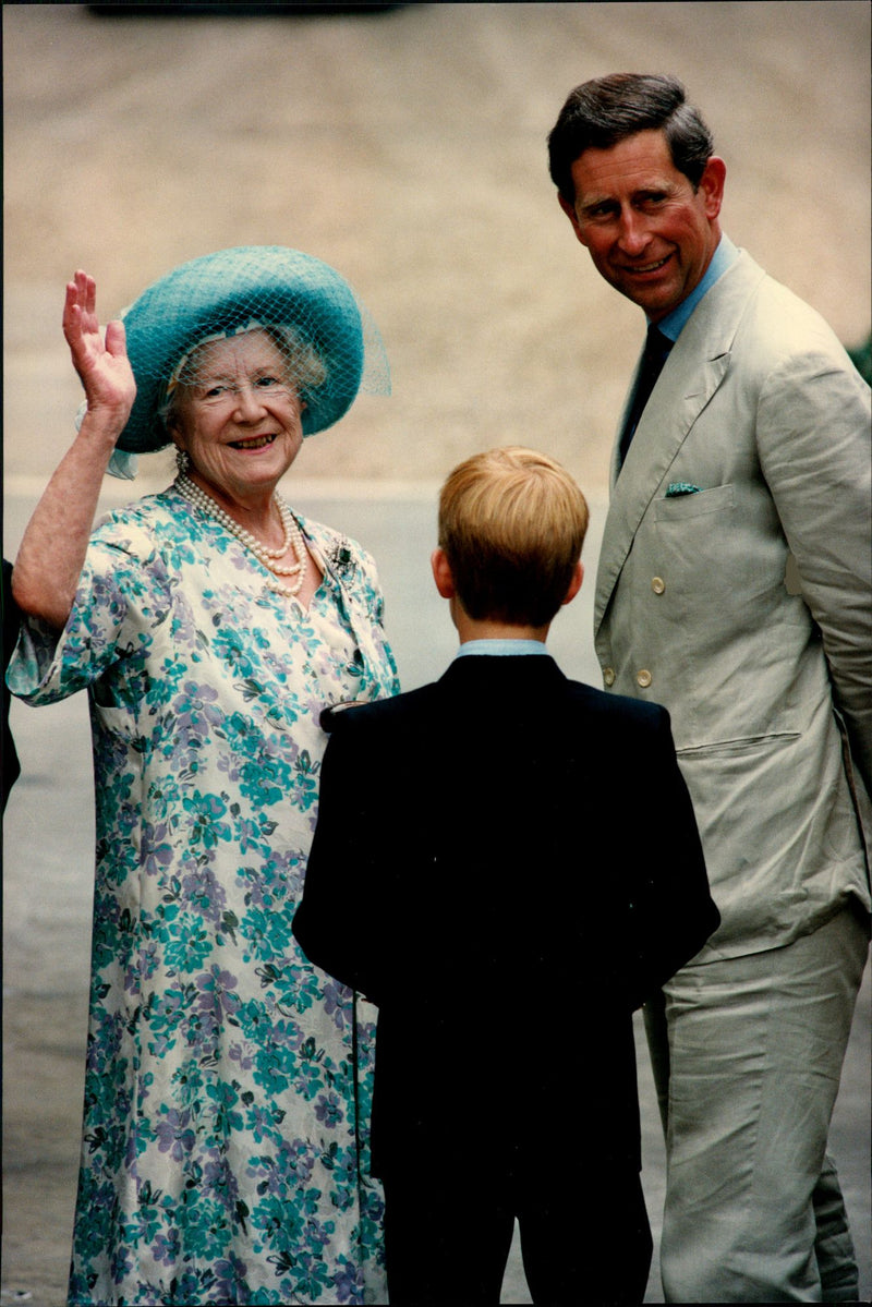 Queen Mother on his 94th birthday together with Prince Charles - Vintage Photograph