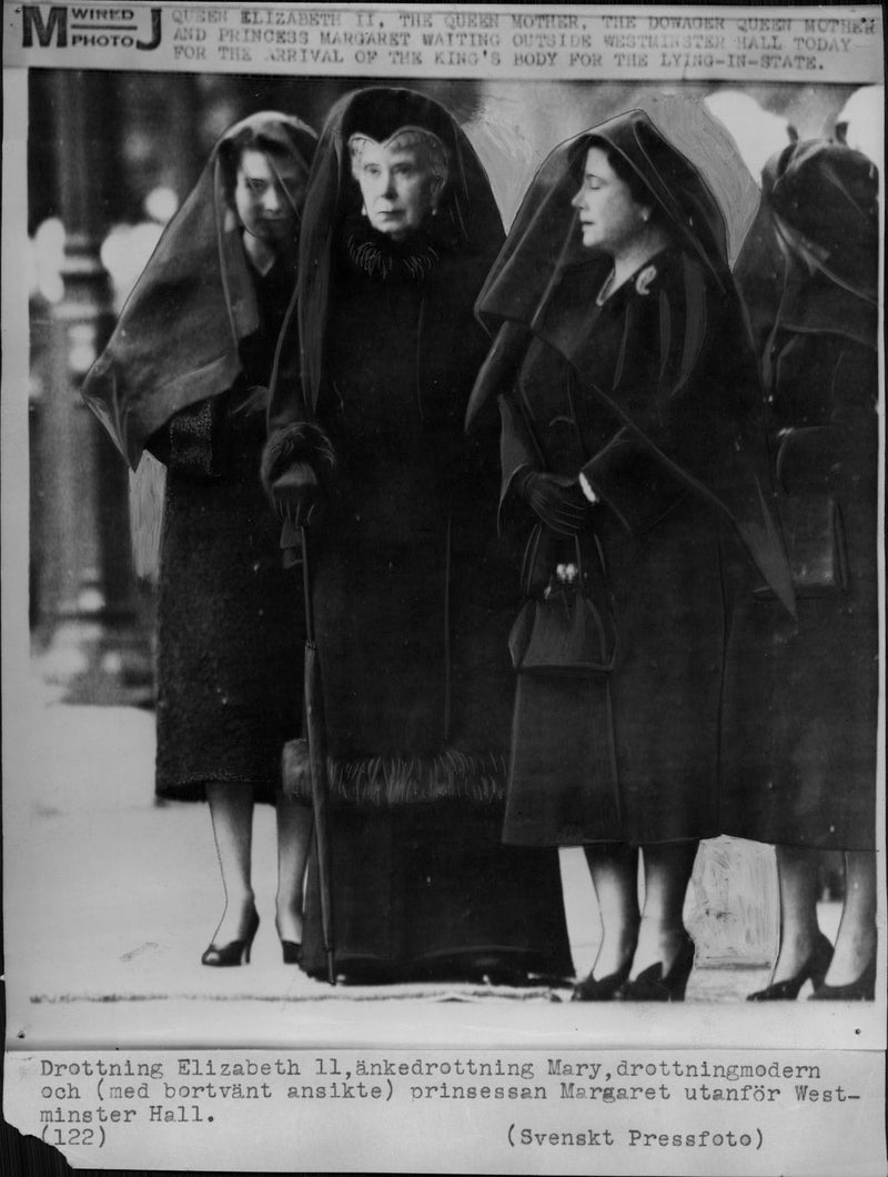 Queen Elizabeth II, widow queen Mary, queen mother and princess Margaret outside Westminster Hall - Vintage Photograph