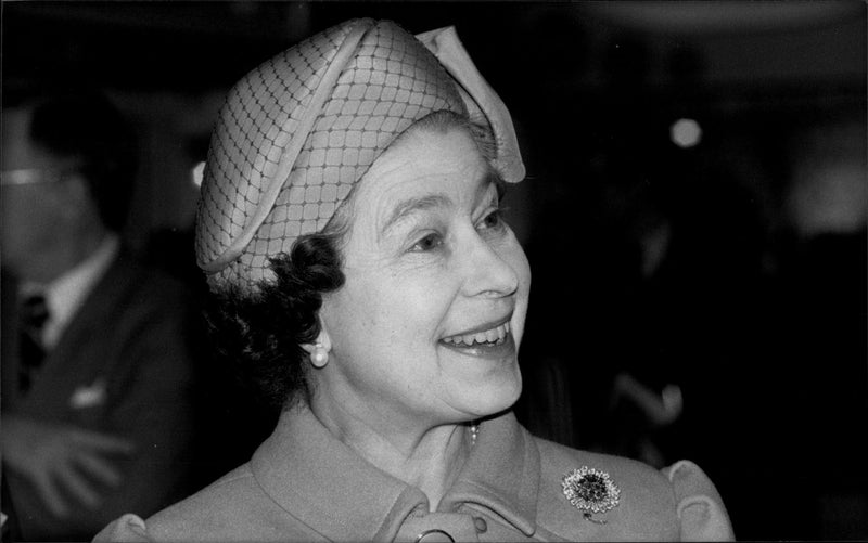 Queen Elizabeth II photographed during exhibition - Vintage Photograph