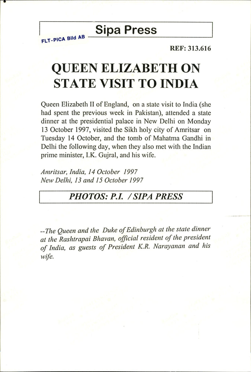 Queen Elizabeth II and Prince Philip attend state dinner at Rashtrapati Bhavan, the Indian President&