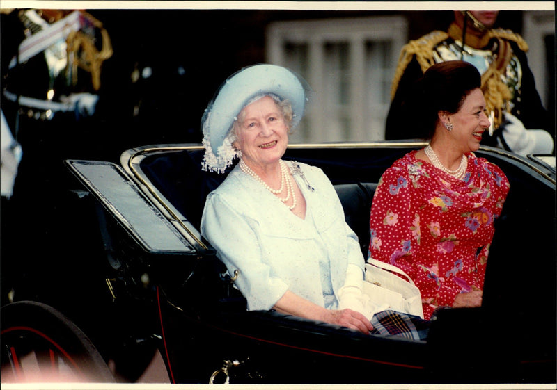 Queen Elizabeth takes horse horsepower together with Princess Margaret. - Vintage Photograph