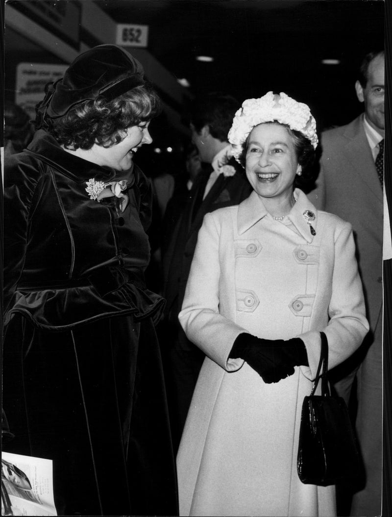Queen Elizabeth visits the Ideal Home exhibition - Vintage Photograph