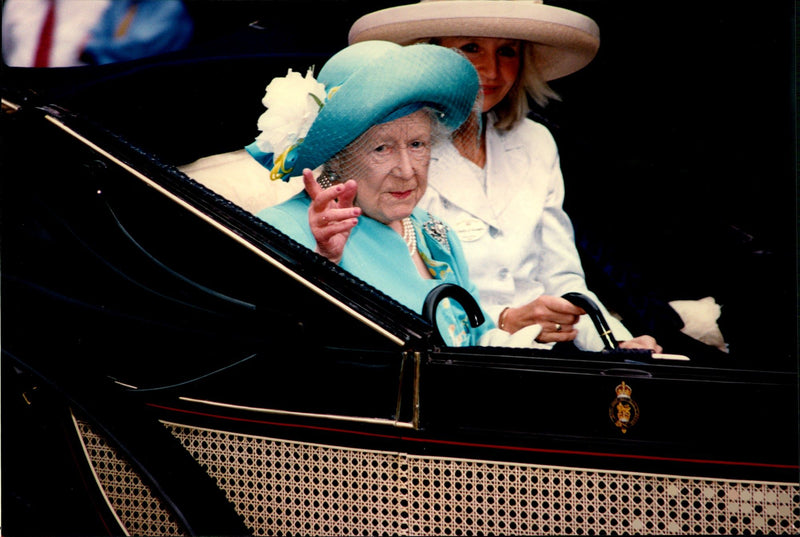 Queen Elizabeth Queen Elizabeth in the Royal Cardigan at the inauguration of the gallop races at Ascot. - Vintage Photograph