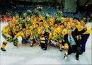 OS in Lillehammer. Ice Hockey Finals Sweden - Canada. Sweden&