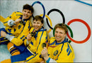 OS in Lillehammer. Ice Hockey Finals Sweden - Canada. HÃ¥kan Loob, Mats NÃ¤slund and Tomas Johnsson keep up their gold medals - Vintage Photograph