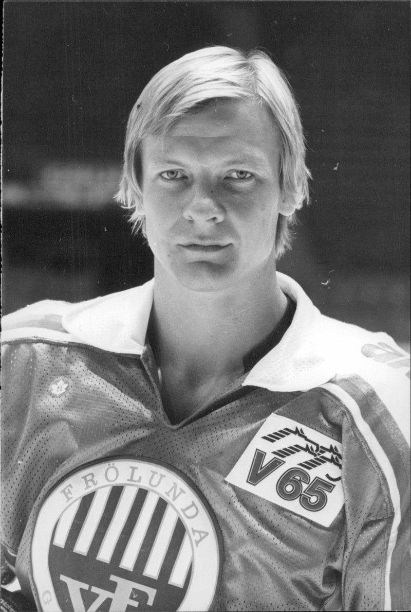 Ice Hockey players Thommie Bergman - Vintage Photograph