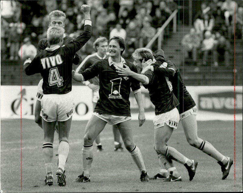 AIK Thomas Andersson (in the middle) who made the premiere goal may cheer again since Kim Bergstrand (th) made 2-0 - Vintage Photograph