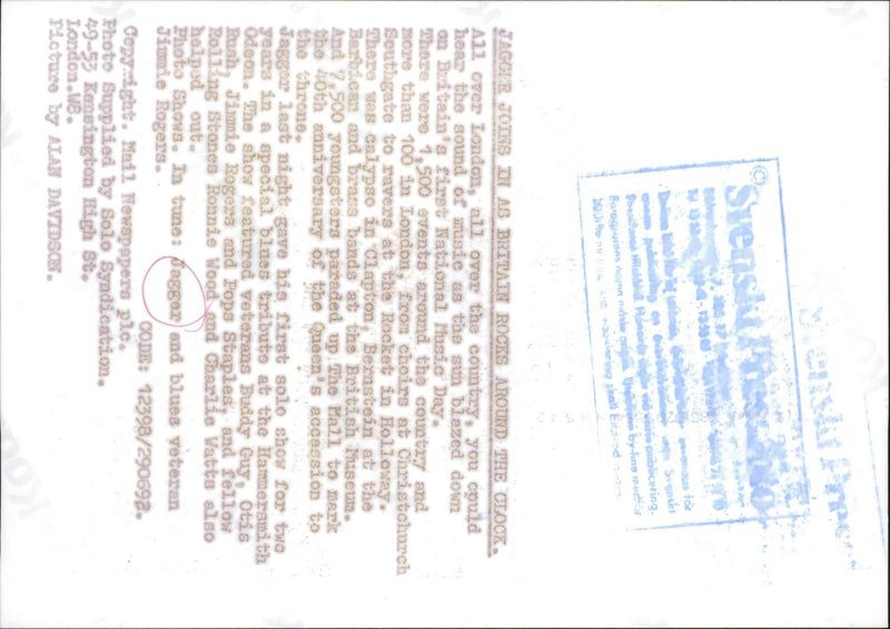 Mick Jagger and blues vetera Jimmie Rogers. - Vintage Photograph