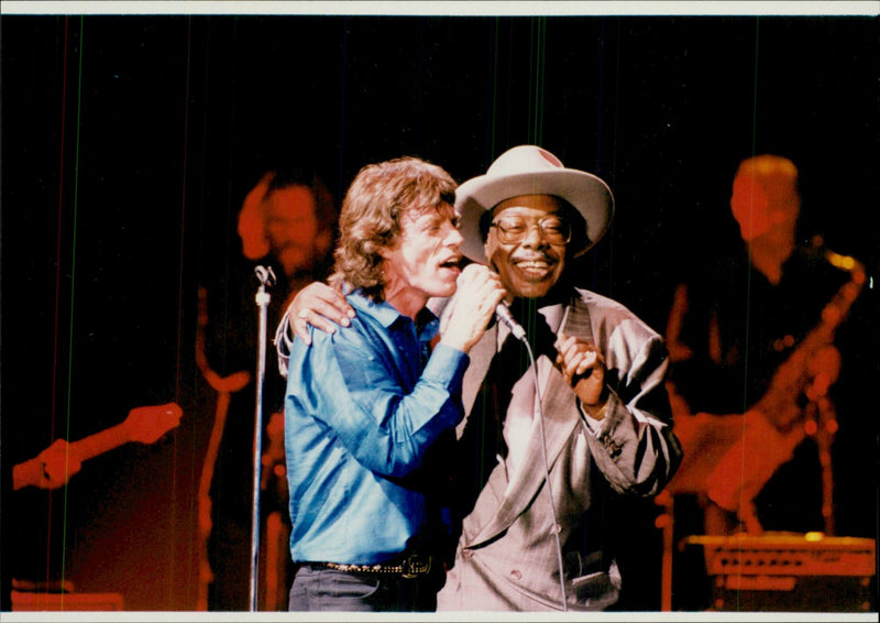 Mick Jagger and blues vetera Jimmie Rogers. - Vintage Photograph