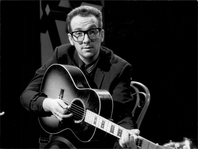 Elvis Costello. - Vintage Photograph
