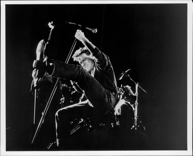 musician Bryan Guy Adams - Vintage Photograph