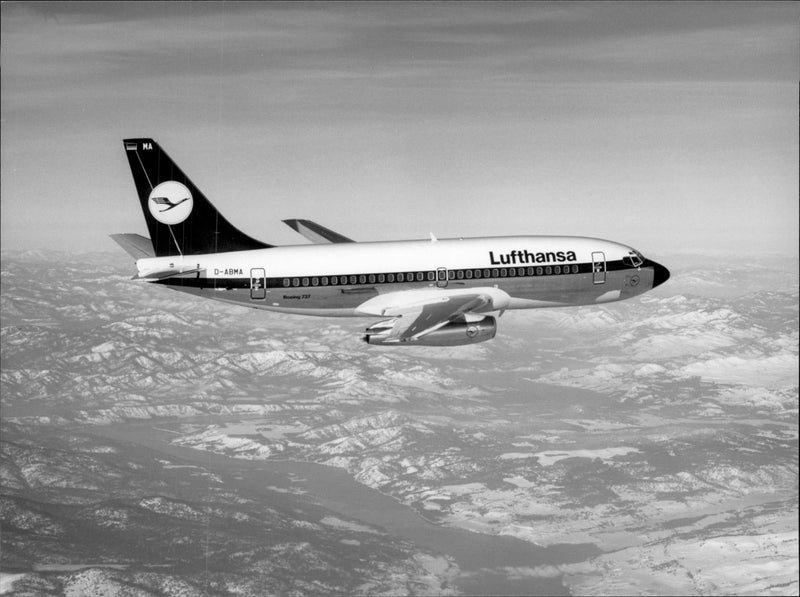 A Boeing 737-230, also called City Jet, as yesterday in Lufthansa fleet. - Vintage Photograph