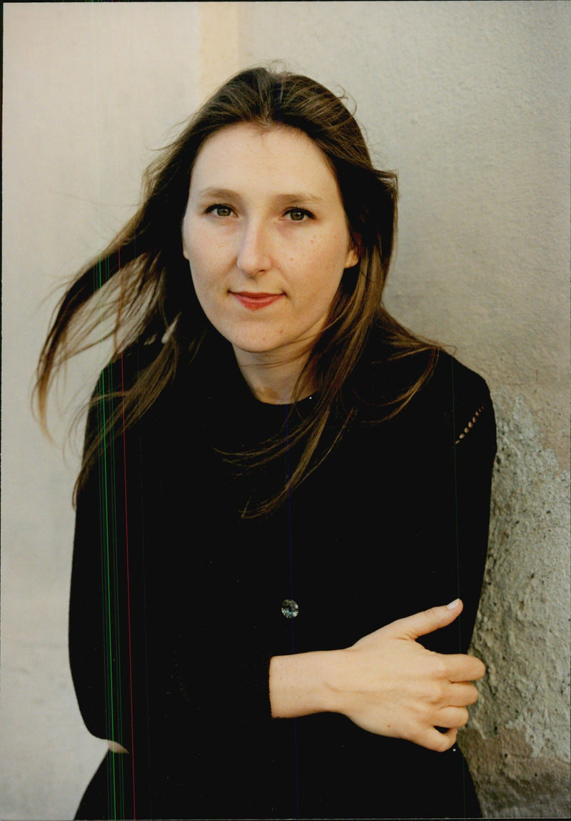 1997 SWEDEN PICA RESPONSIBLE IMAGE DELIVERY FRANCE MARIE WRITER - Vintage Photograph