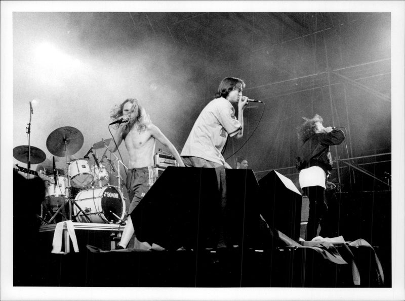 1992 MUSIC GROUP SHAVING CAPILON CODE WHEN PICTURE RAPP PRESS PHOTO IMA PICTURE - Vintage Photograph