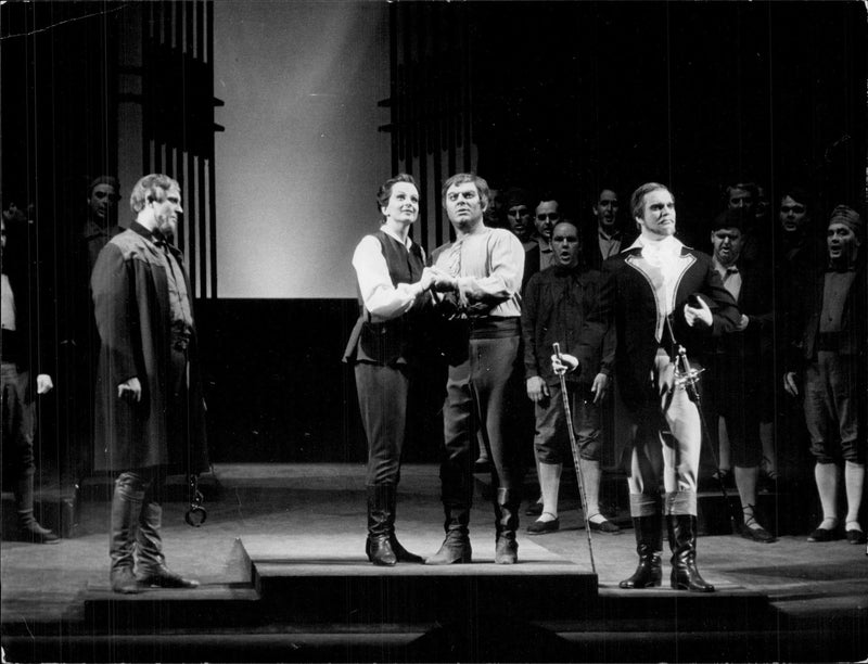 1990 ELECTRIC MUSICAL INDUSTRIES ENGLISH TRITONVAGEN FACK SOLN - Vintage Photograph