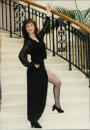 Nicola Dawn who plays Lola in Barry Manilow&