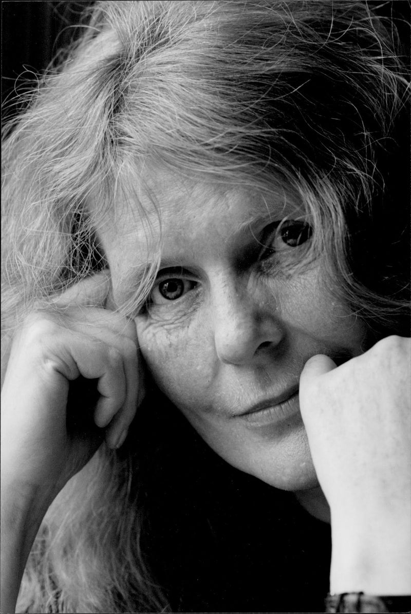 1996 TELEPHONE SWEDEN ESPONSIBLE KISTINA IMAGE DELIVE LEIF JANSSON POET - Vintage Photograph