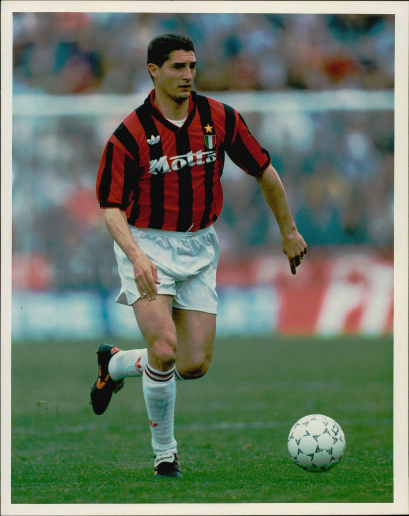 Daniel Massaro in AC Milan. - Vintage Photograph