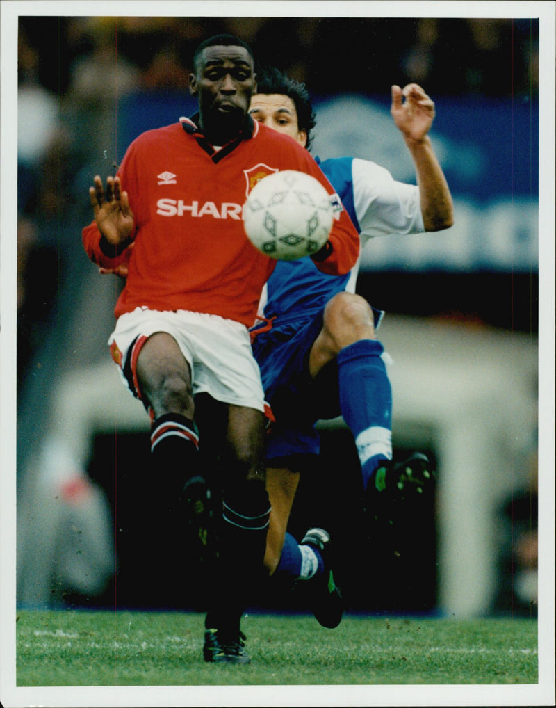 Andrew Cole and Chris Coleman in close combat about the match during the match Manchester United - Blackburn Rovers - Vintage Photograph