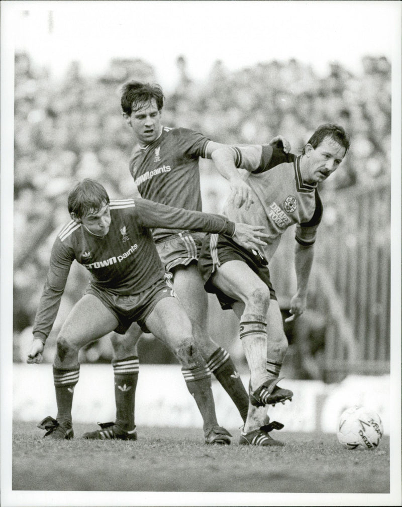 FA Cup semi-final: Jimmy Case (Southampton) and Kenny Dalglish and Jim Beglin (Liverpool) - Vintage Photograph