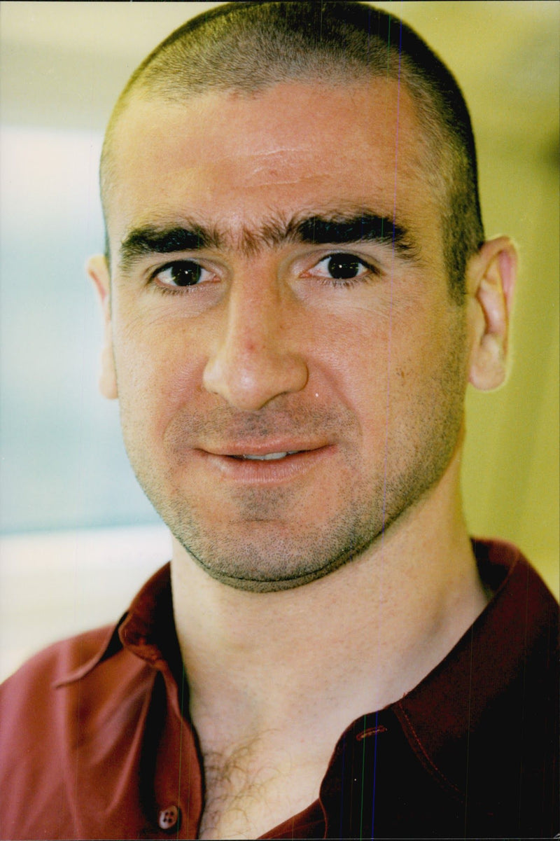 Eric Cantona during a press conference with AIFP - Vintage Photograph