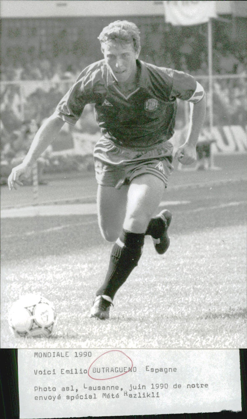 Emilio Butragueno in action - Vintage Photograph