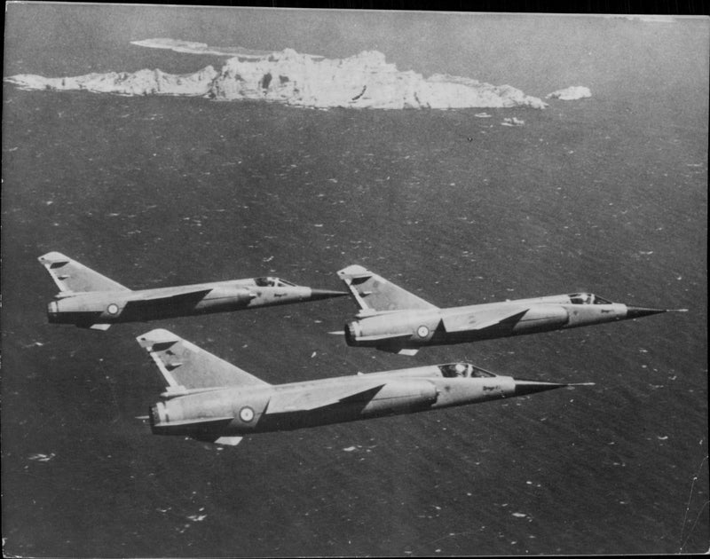 Den franska flygplanmodellen Dassault Mirage F1. - Vintage Photograph